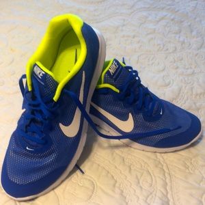 Nike mens shoes